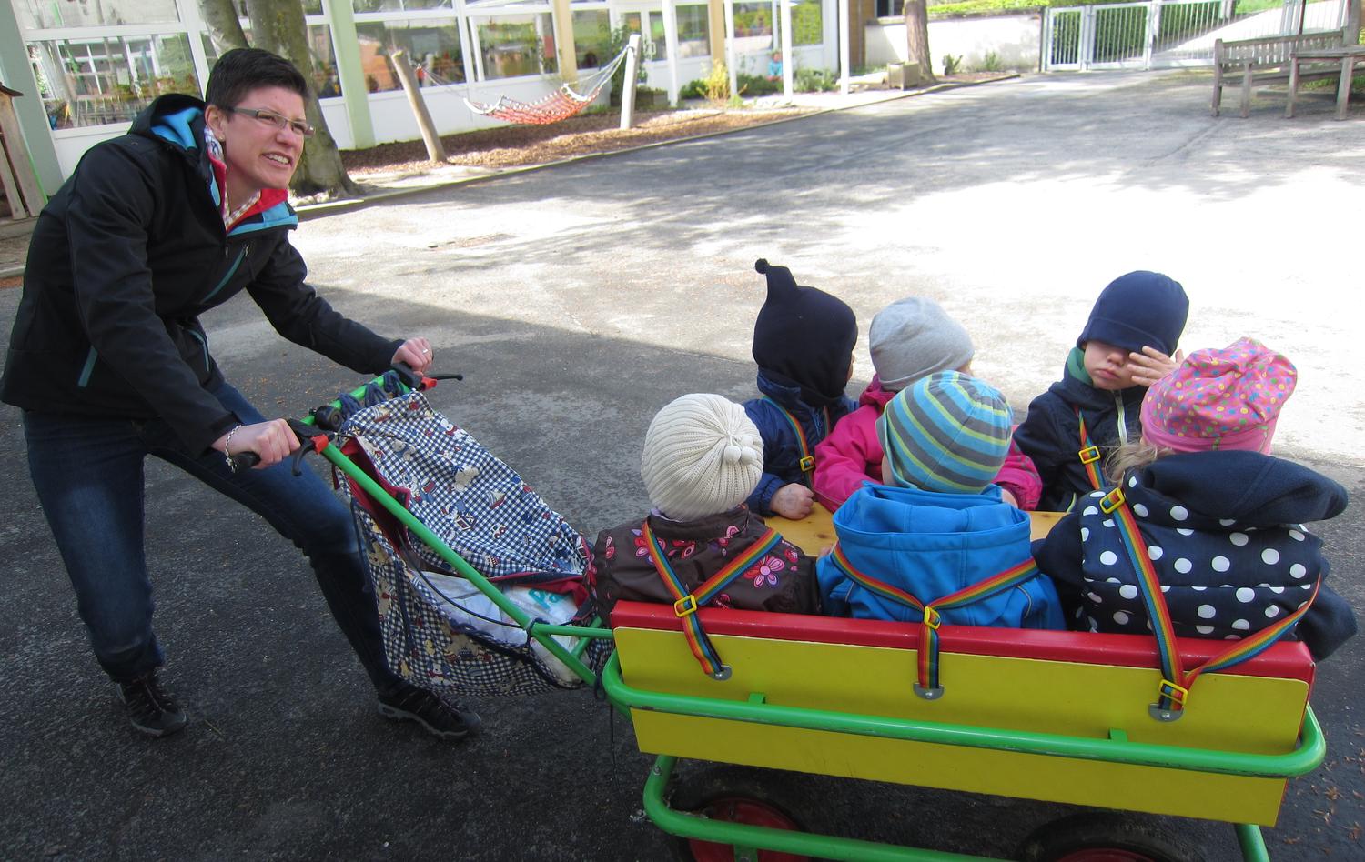 Organisation - Neuer Krippenwagen für Ausflüge - sparda-vereint.de