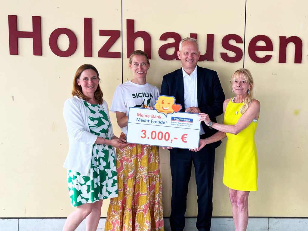 Bildung Platz 3: Förderverein der Holzhausenschule e. V. für das Projekt „LESETAGE! – Projekt zur Leseförderung an der Holzhausenschule (Grundschule)“